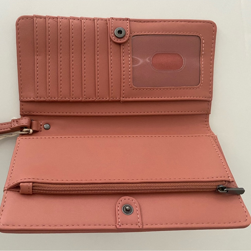 NEW! Universal Thread Wallet